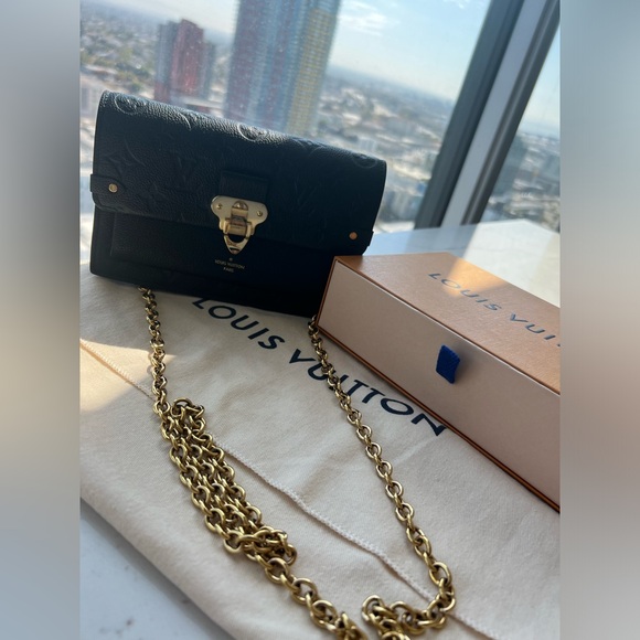 Louis Vuitton Vavin chain wallet purse in black. Receipt on hand - Picture 7 of 12